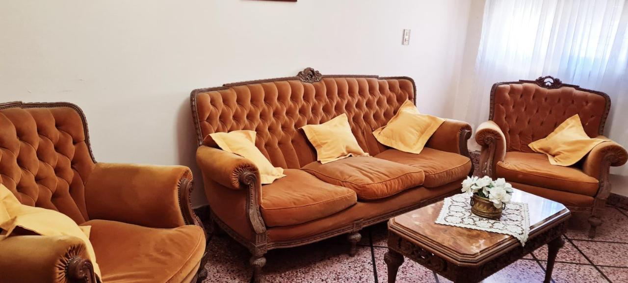 Casa Familiar - Garage - Tv - Wifi - 2 - Living-comedor - Cocina - Lavadero - Patio Con Parrilla - *