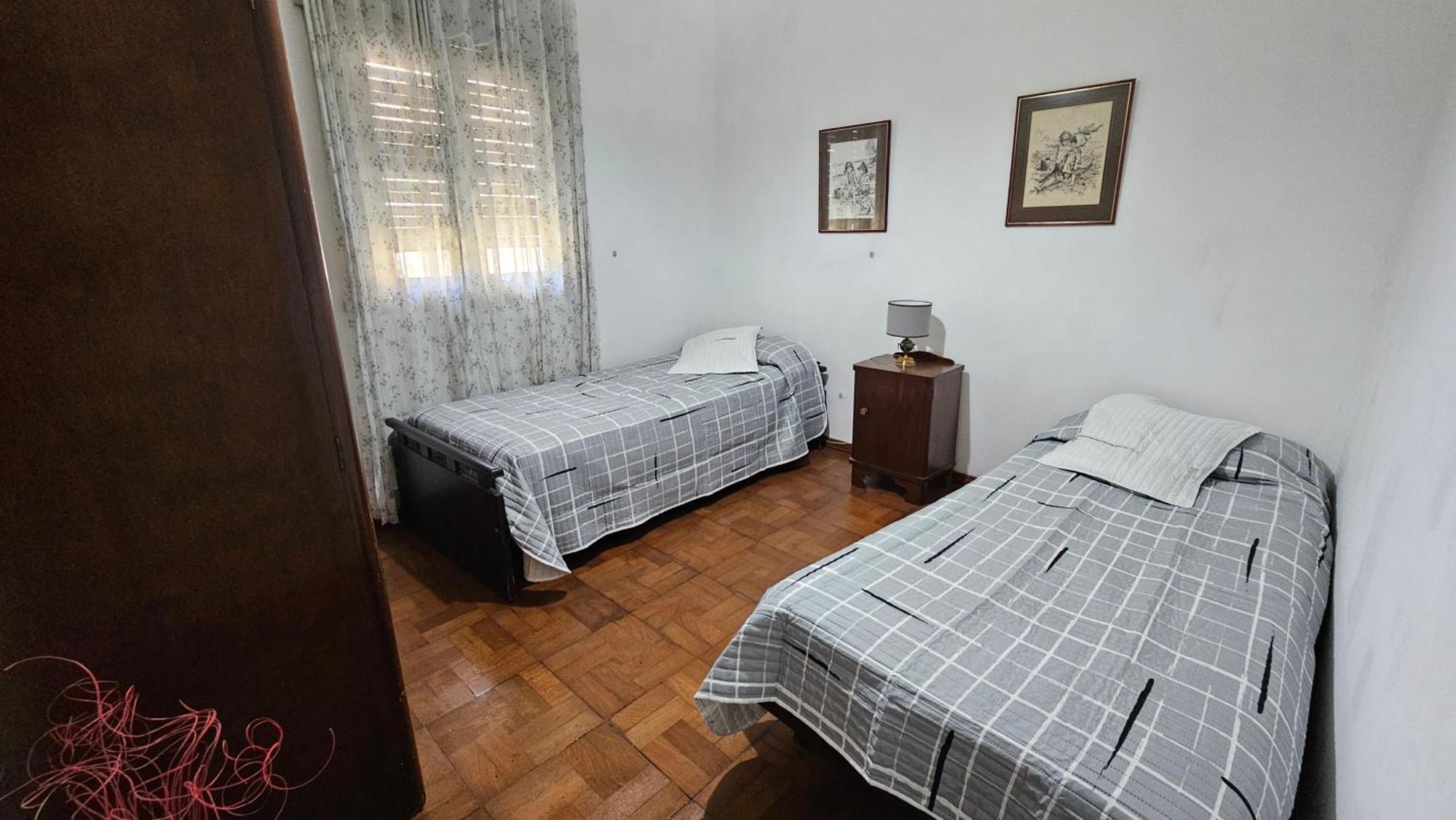 Сasa de vacaciones Casa Familiar - Garage - Tv - Wifi - 2 - Living-comedor - Cocina - Lavadero - Patio Con Parrilla -